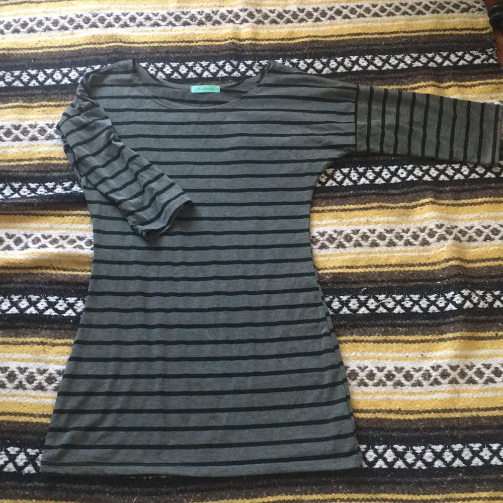 Quarter length striped cotton blouse